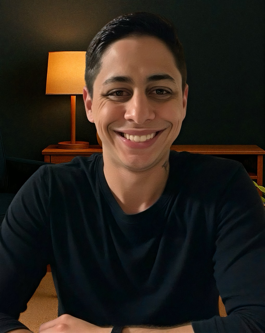 Psicólogo Calebe sorrindo — fundador e responsável pelo PsiÁguia